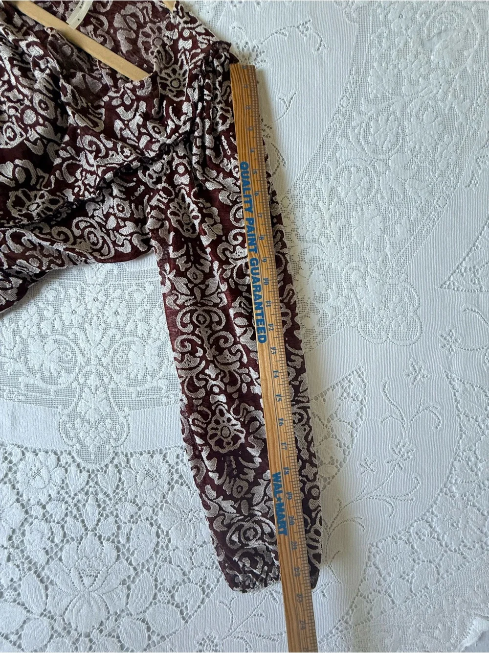 Anthropologie Burgundy Damask Ruffle Crop Top Blouse Medium Balloon Sleeve
